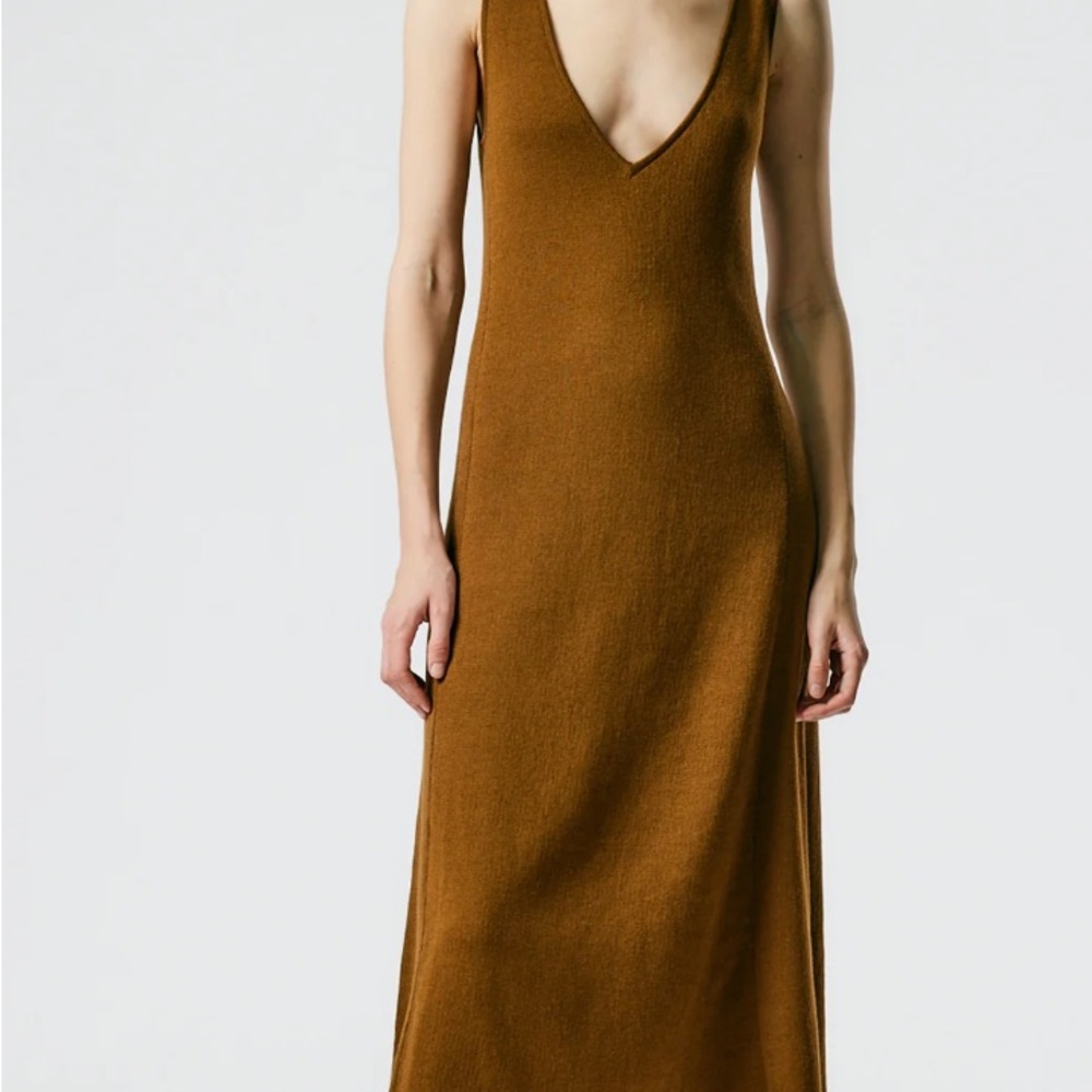 Elegant Brown Sleeveless Dress